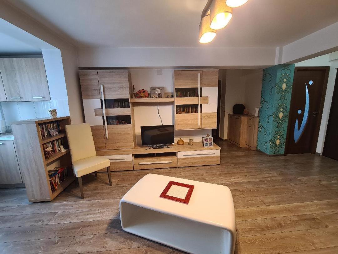 Central Cosy Apart Oradea Lejlighed Eksteriør billede